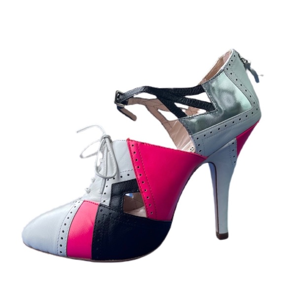 Miu Miu Shoes - 🎉HOST PICK! 🎉👠 Miu Miu Pink and White Booties 🖤